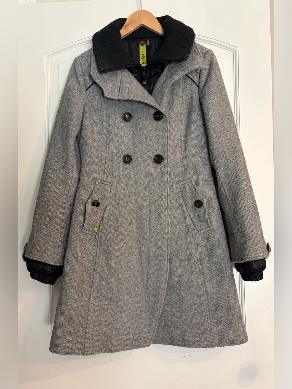 Soia & Kyo Gray Double-Breasted Wool Blend Pea Coat with Black Collar M